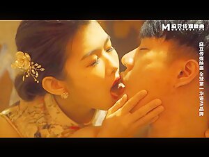 chinese porn(麻豆传媒)(mdcm-0004)国风按摩院 春宵一克值千金-梁芸菲