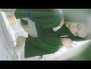 写字楼两遇爱吐舌头制服高跟经理,强劲的骚穴把阴毛冲得四处乱飘