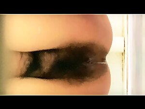 医院女厕偷拍红裙美妞 紧窄的洞口不停蠕动菊花都分开了