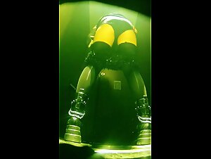 十二月最新流出 精品【酒吧厕拍系列】三后拍极品小姐姐