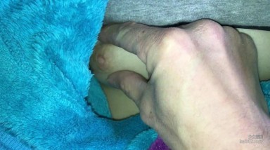 禽兽继父趁女儿睡着迷奸继女系列第2