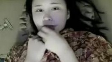 高颜值甜美新人萌妹子第六部找个男技师做足疗勾引聊骚漏奶自摸