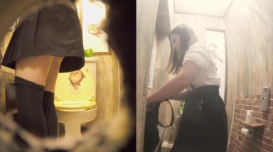 【极品厕拍】 御姐女神 超靓小姐姐嘘嘘 罕见刁钻双视角 尿都飚到镜头上了 超清晰超近距离 高清1080P原版无水印