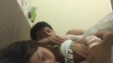 醉操聚会宿醉的小姨子 睡得太沉后入啪啪一顿猛操都没干醒 无套趴着操射美臀擦干净免得被发现 高清1080P版