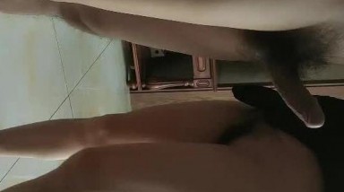 【清纯少妇致命诱惑】，清晨的第一炮，红色高跟鞋，黑裙美腿，有妻如此夫复何求，妩媚娇嗔又贤惠，干完还要去做饭