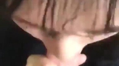 如果五分钟之内把我口爆并且吞精的话就送她名牌包包 然后就疯了一样 女人都是这样