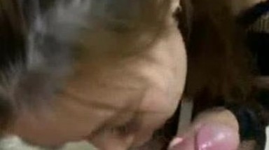 【熟女控】眼镜姐福利，刚睡醒上个厕所的时间，牙都没刷，就被强制来一发，骚声依旧浪！