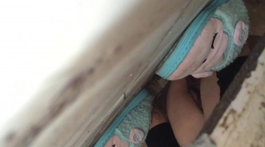 国内厕拍大神潜入舞蹈培训学院女厕偷拍学舞蹈的妹子尿尿