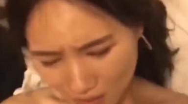 鸡巴舔硬了妹子又说不要 不要不要 求求你 看表情貌似很痛苦是真不要 为何