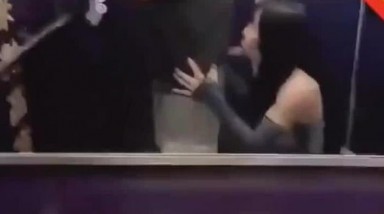 闲着也是闲着 等电梯的时候让妹子来一发 感觉老刺激了 你们要不要试试