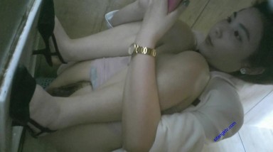 隔墙有眼 原创厕拍 颜值爆表的退役空姐女神穴