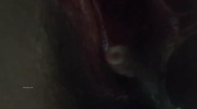 大神冒死贴B拍年轻的妹子，贴的太近弄的手机上全是尿