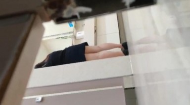 外购极品女厕厕拍《天眼高清4K》(大号篇、被发现)