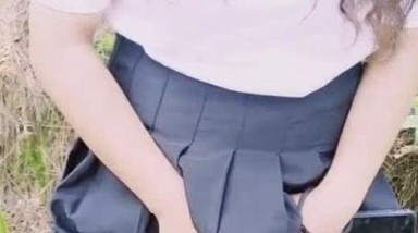 爬山涉水就为了打个野战，声音太大怕引来色狼，但也忍不住叫了出来，太疯狂啦！