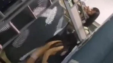 大学妹子借校园贷无力偿还被迫要求出卖室友,直播偷拍室友换衣服,妹子良心遭受煎熬,表示一天都坚持不下去了