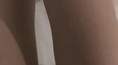 苗條大眼睛高顔值美少女和男友酒店啪啪,看著大J8慢慢推入嫩B過程真誘人