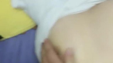 小夫妻下海啪啪,媳婦就是平時生活中女人,真實感十足,被幹爽了,不要出去,快點插進來