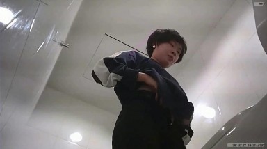 厕拍大神女厕偷拍最美女神的校花级小姐姐的私处果然同样光鲜靓丽 台大 林X