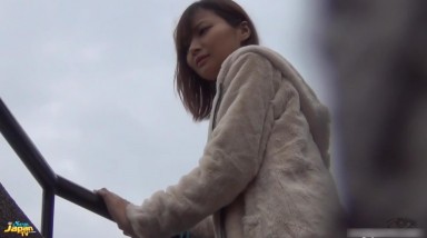 日本高端收费视频流出 美女见有人偷拍，索性直接喊道角落把B把开来给你看，让你打飞机射出