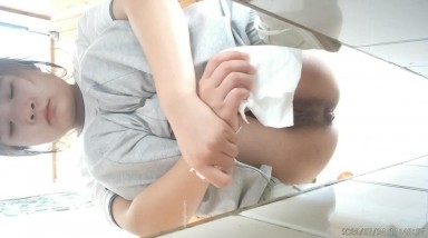 2022 9月最新女厕偷拍流出沟神极致视角, 高清稀缺沟厕,一览无余