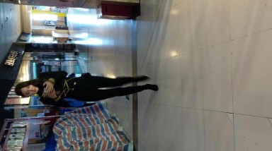 大神直接闯入餐厅女厕 偷拍极品少妇张着大口的小嫩鲍