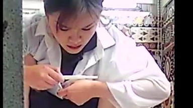 女厕厕拍某酒吧无门女厕定点正面全景偸拍好多年轻极品高颜值小姐姐方便特写视角