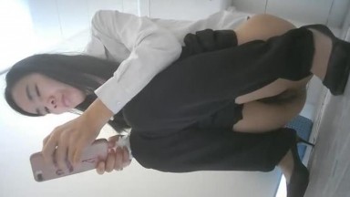 科技楼厕拍蹲守 白衣黑裤高跟少妇 性感的阴毛 饱满的鲍鱼