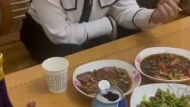 海角社区某小区保安封神之作 利用职务便利装针孔偷窥业主洗澡醉奸女业主