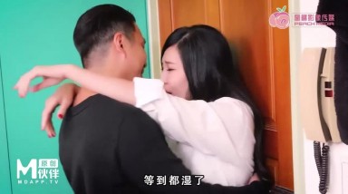 PM009乔安.偷情实录捉奸在床.淫荡人妻在老公面前被干.老公勃起自尻超荒唐性爱.蜜桃影像传媒