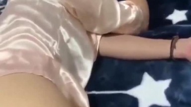 海角社区和性感妈妈乱伦  陪妈妈过生日红酒果酒齐上阵醉奸妈妈+后续